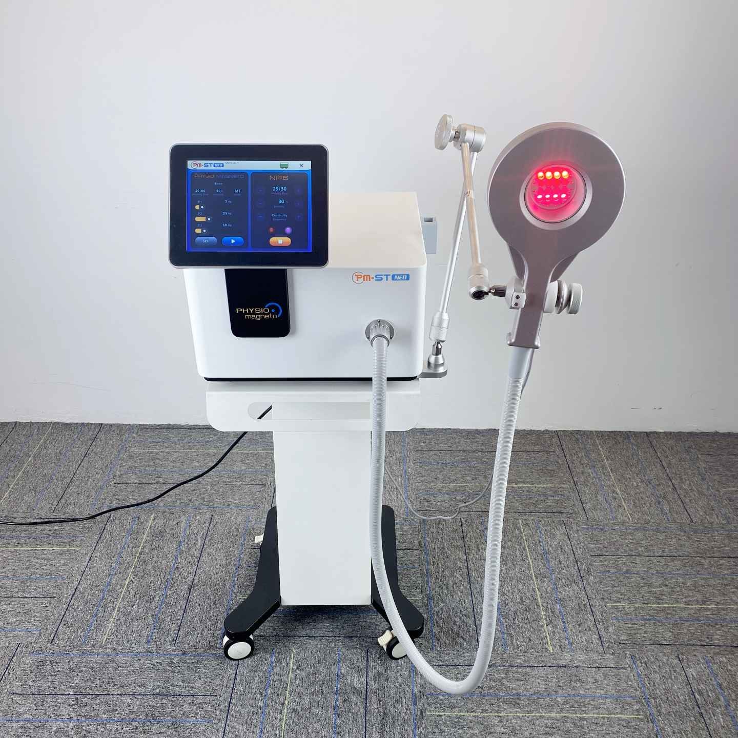Dispositivi magnetici NEO di terapia di PMST i 0 .4T con il sistema fresco dell'acqua si riducono gonfiare